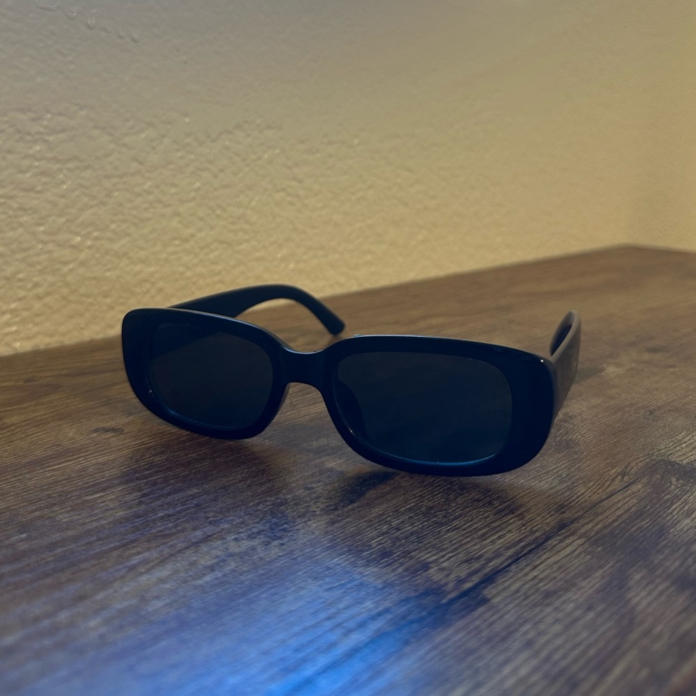 Stylish Black Sunglasses